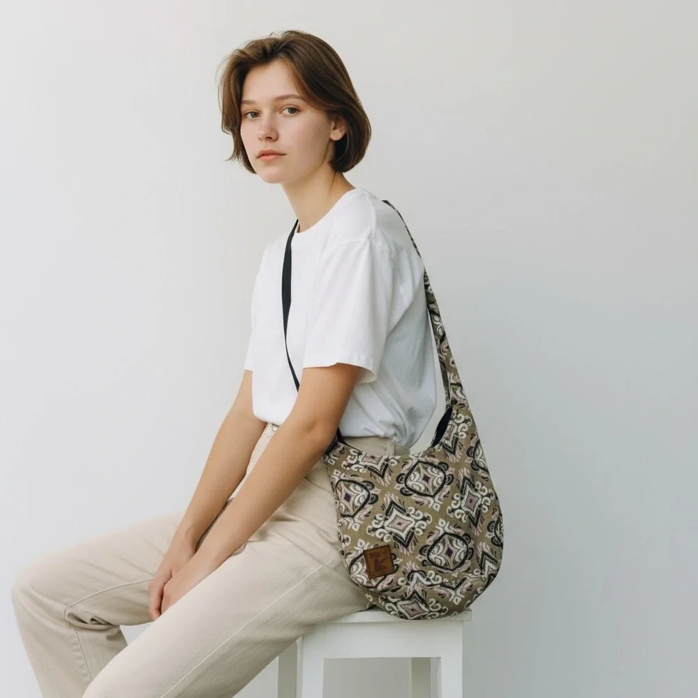 NEW HOPE GIRLS x VERA BRADLEY COLLAB - BOHO CROSS‎ BODY / HOBO SHOULDER BAG S2